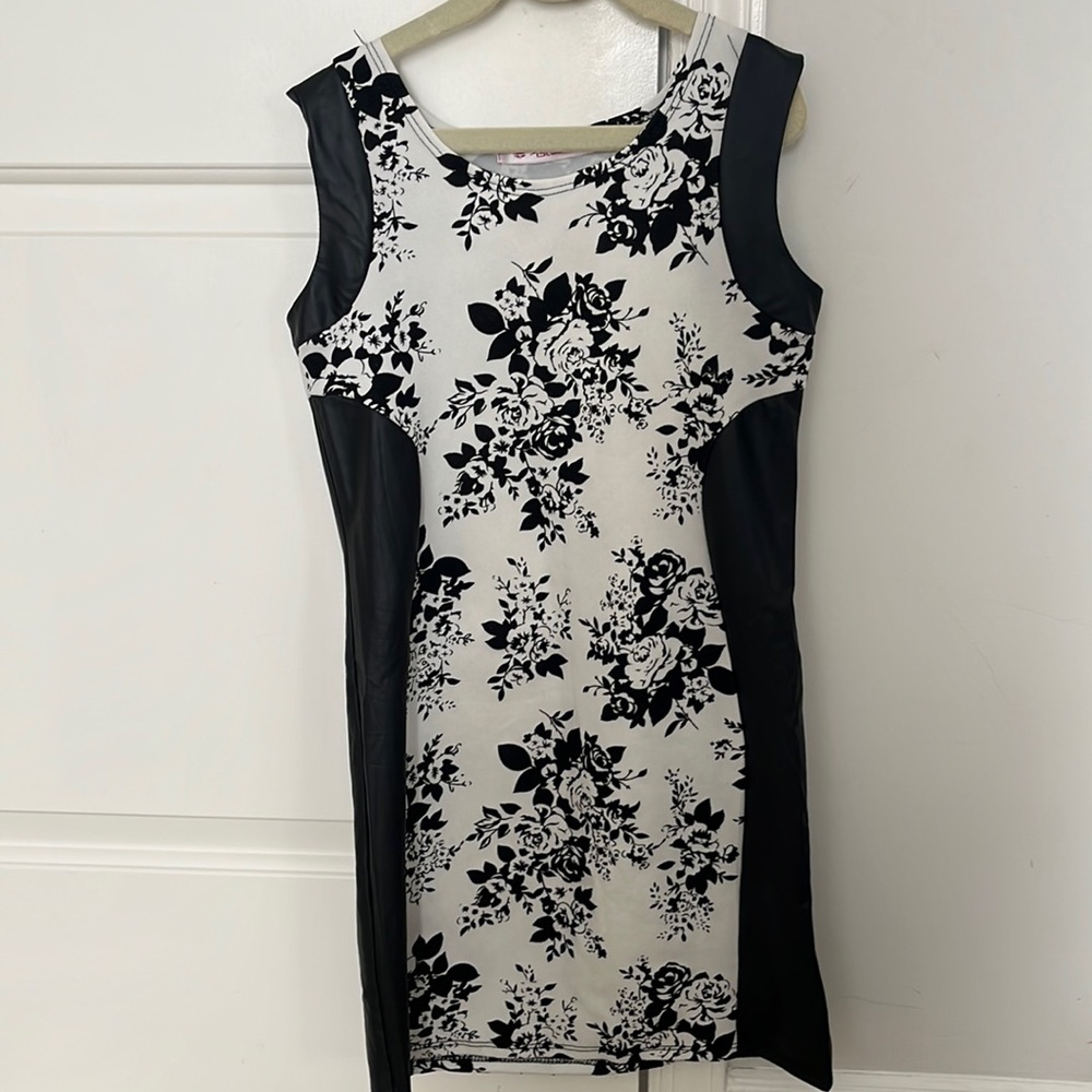 Girls Blush dress size medium